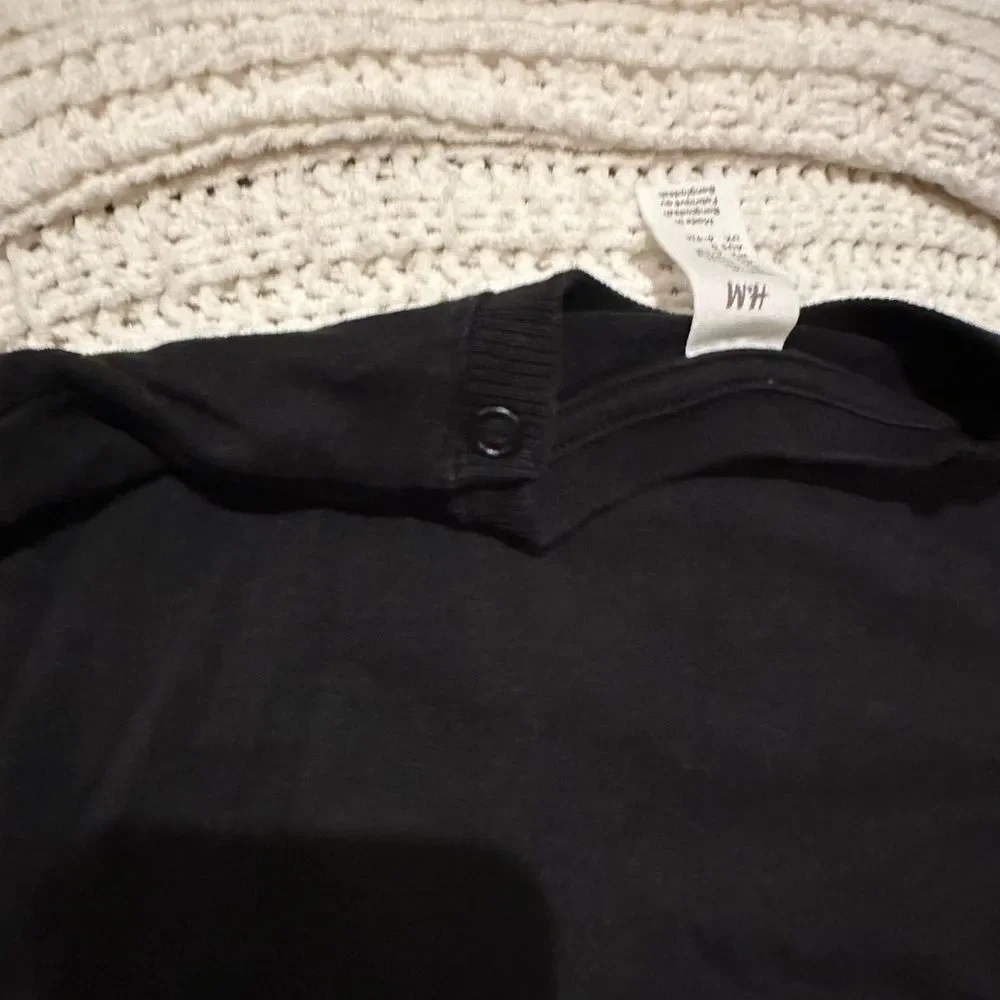 H&M Skeleton 2 Piece Outfit (Pants & Shirt) Size -9 Months